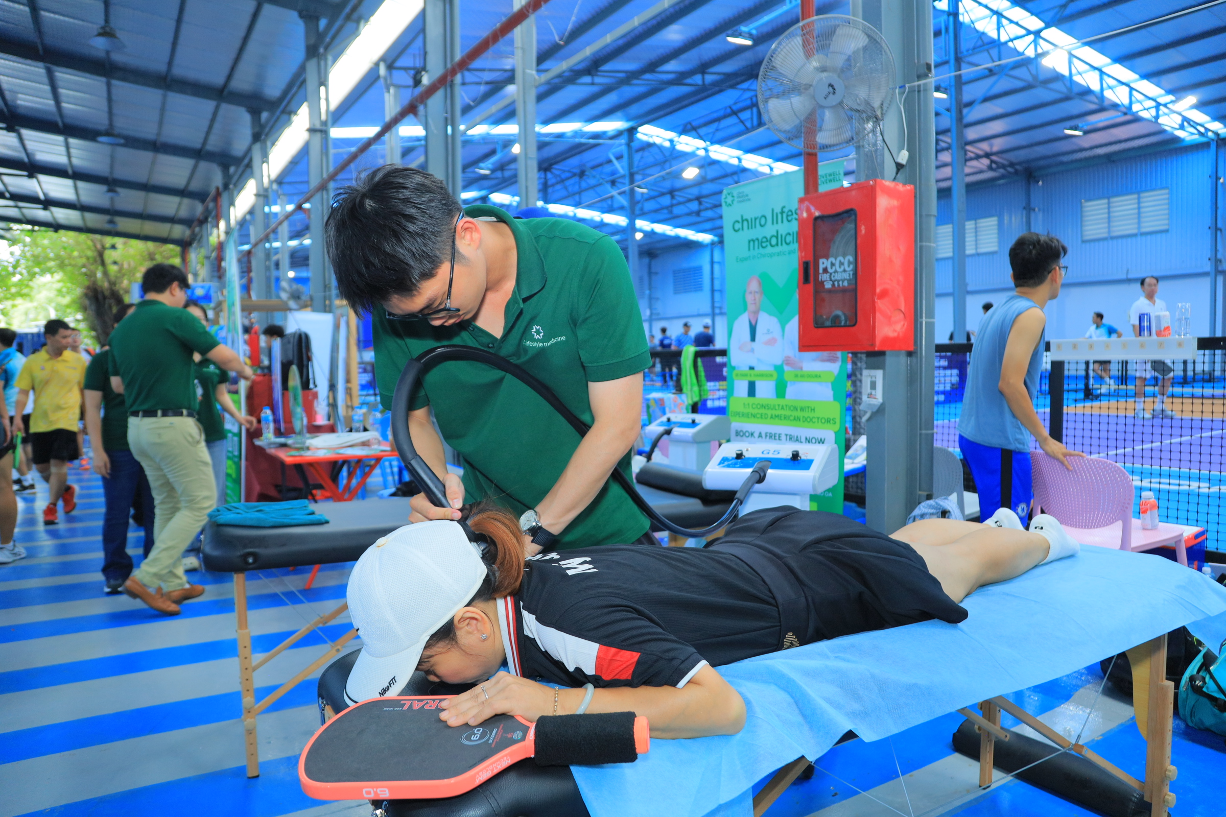 Gi&atilde;n cơ chuy&ecirc;n s&acirc;u, gi&uacute;p giảm căng cứng v&agrave; hỗ trợ phục hồi vận động.